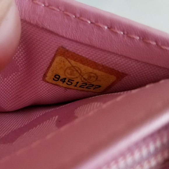 Chanel Cambon Quilted Woc Crossbody - Picture 4 of 6